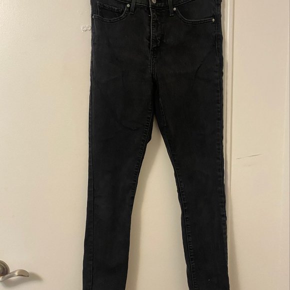 Levi's Jeans - Picture 2 of 4